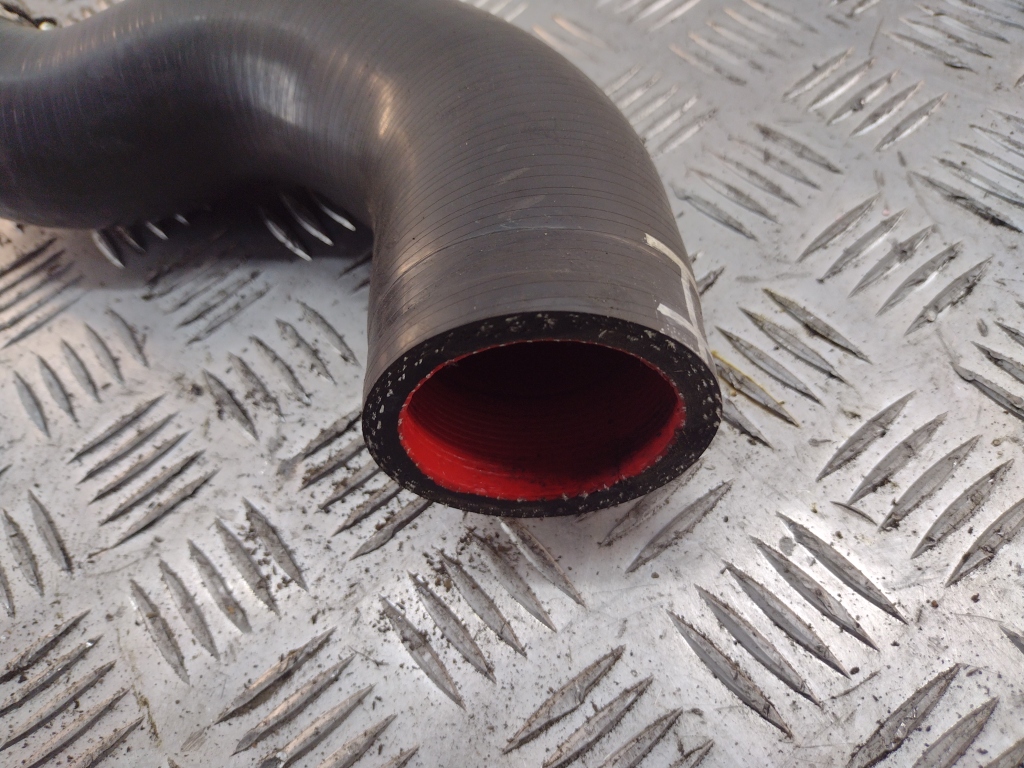 Патрубок интеркулера