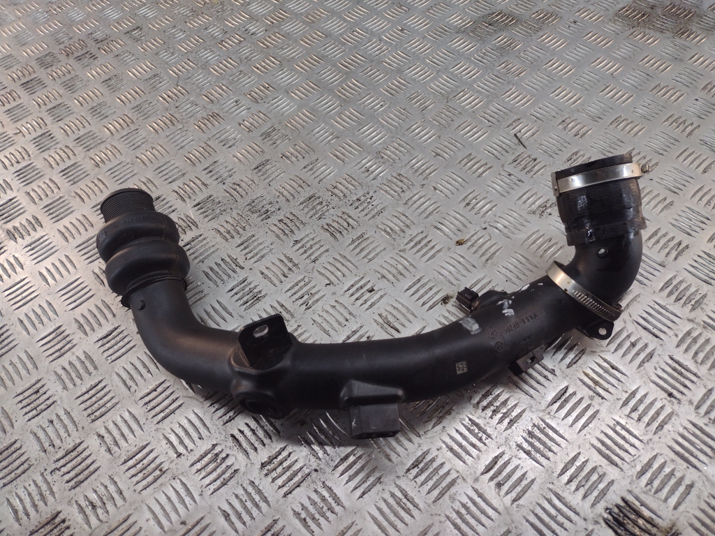 Патрубок интеркулера