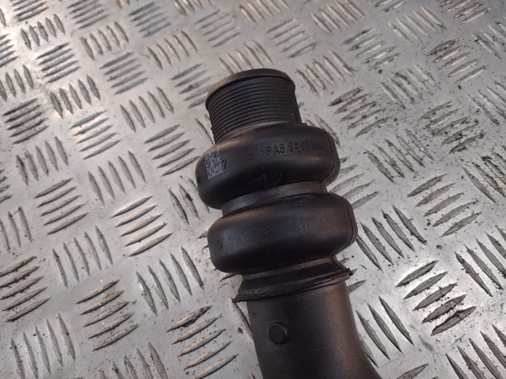 Патрубок интеркулера