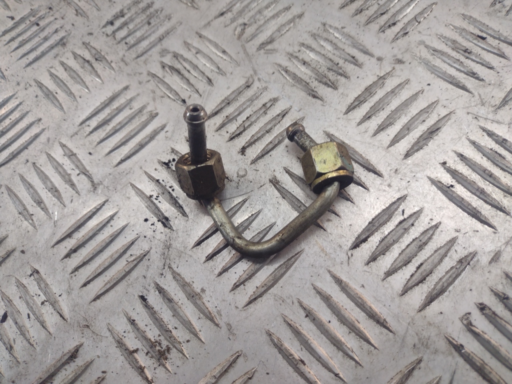 Трубка топливная