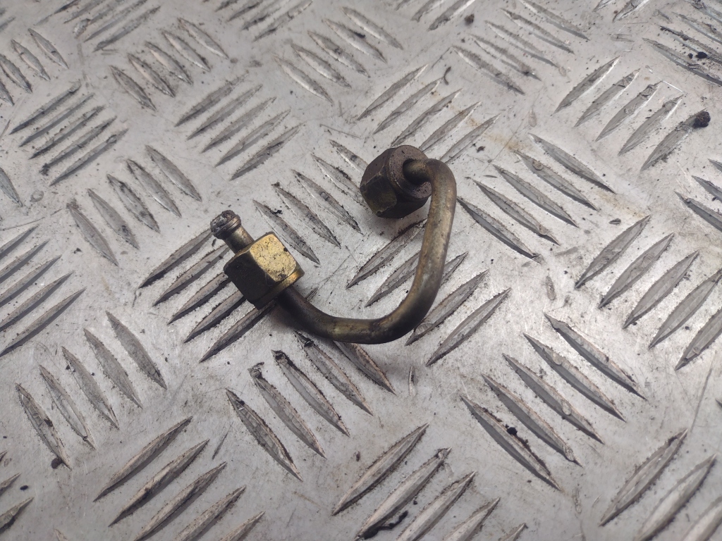 Трубка топливная