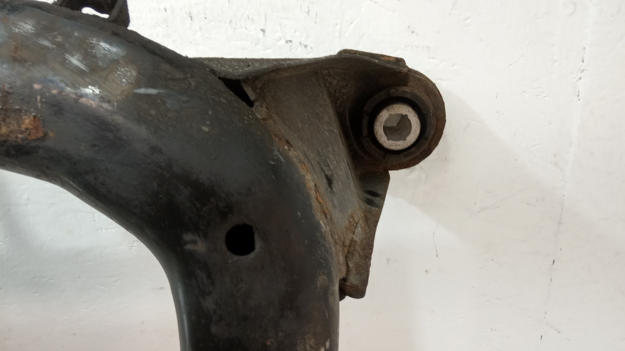 Балка подмоторная