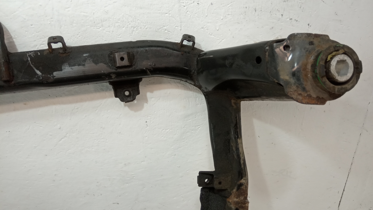 Балка подмоторная