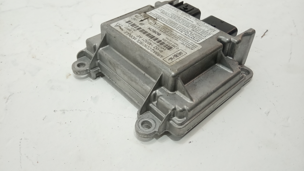 Блок управления подушек безопасности (AIR BAG)