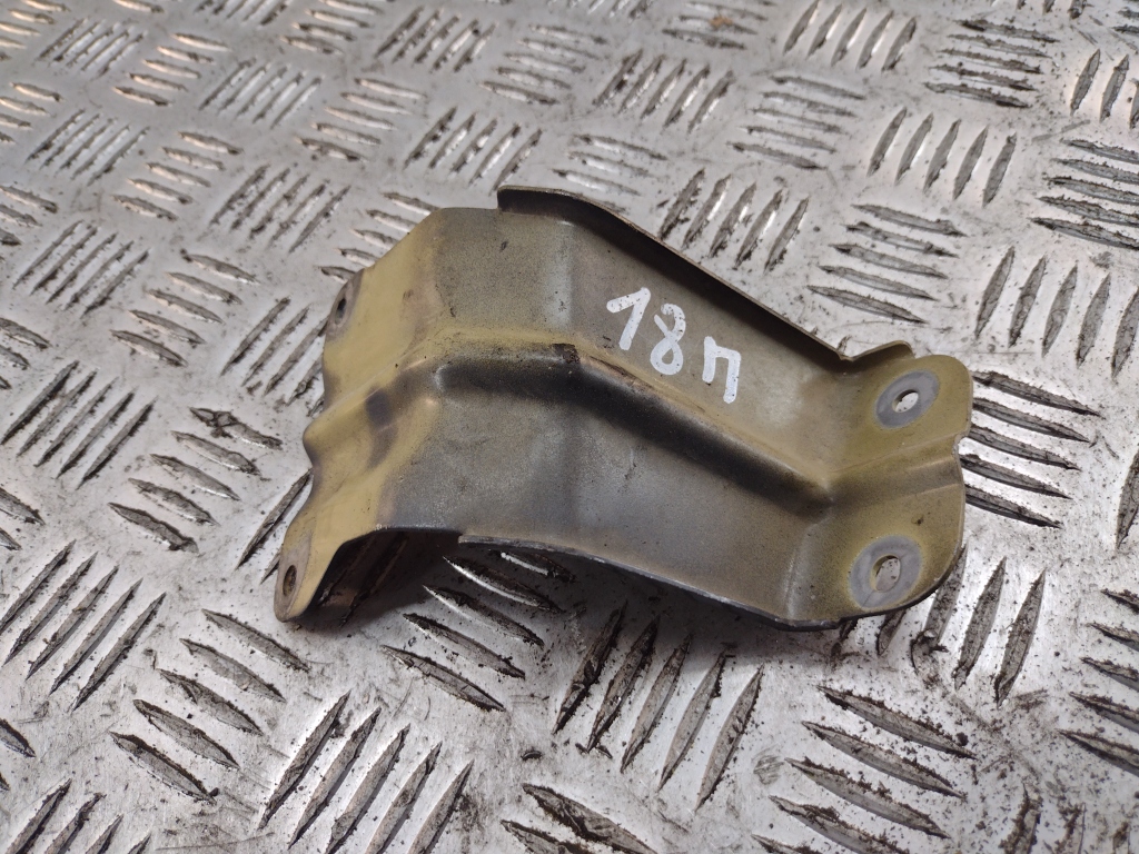 Кронштейн крепления крыла