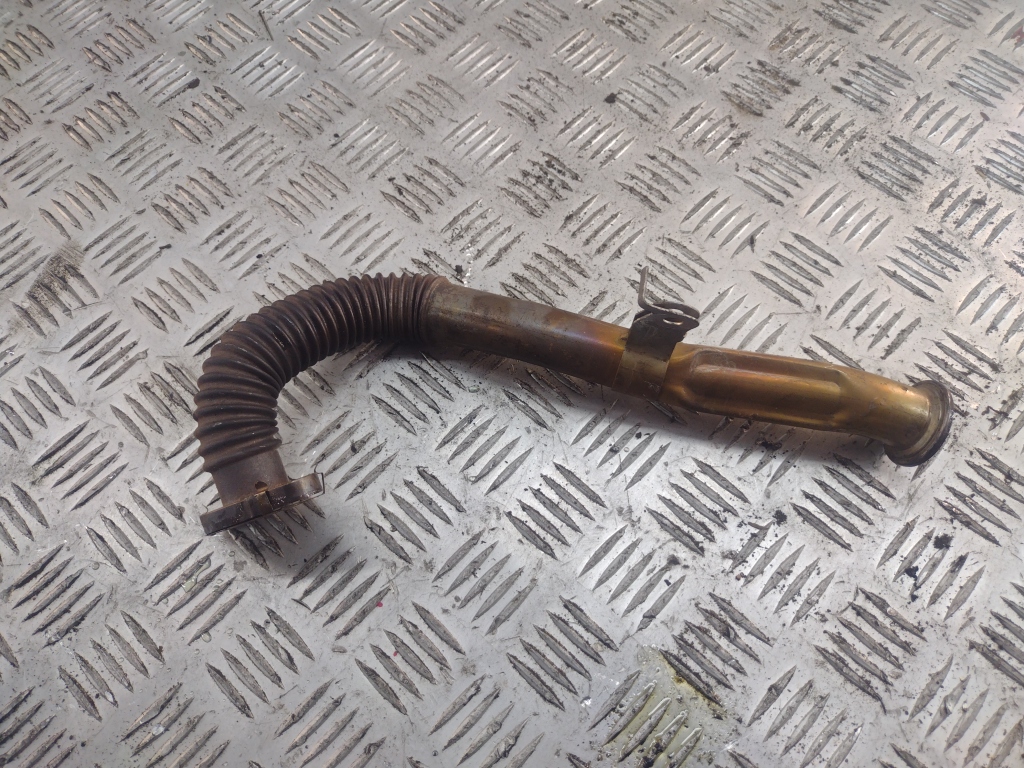 Трубка картерных газов