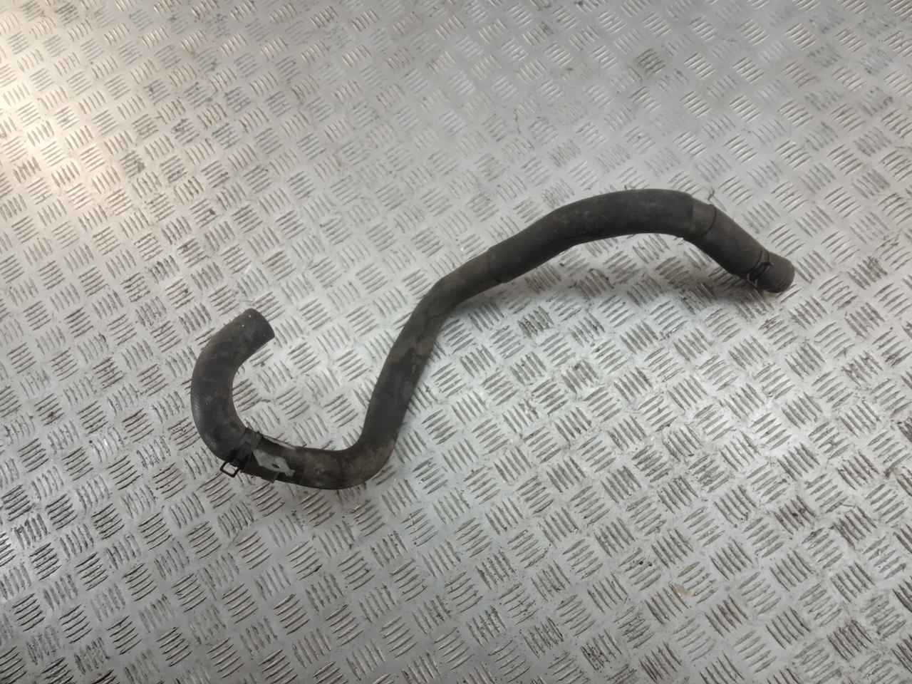 Патрубок радиатора