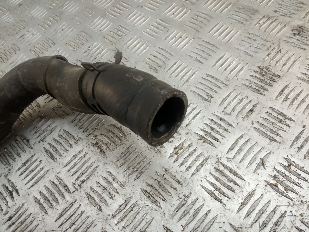 Патрубок радиатора