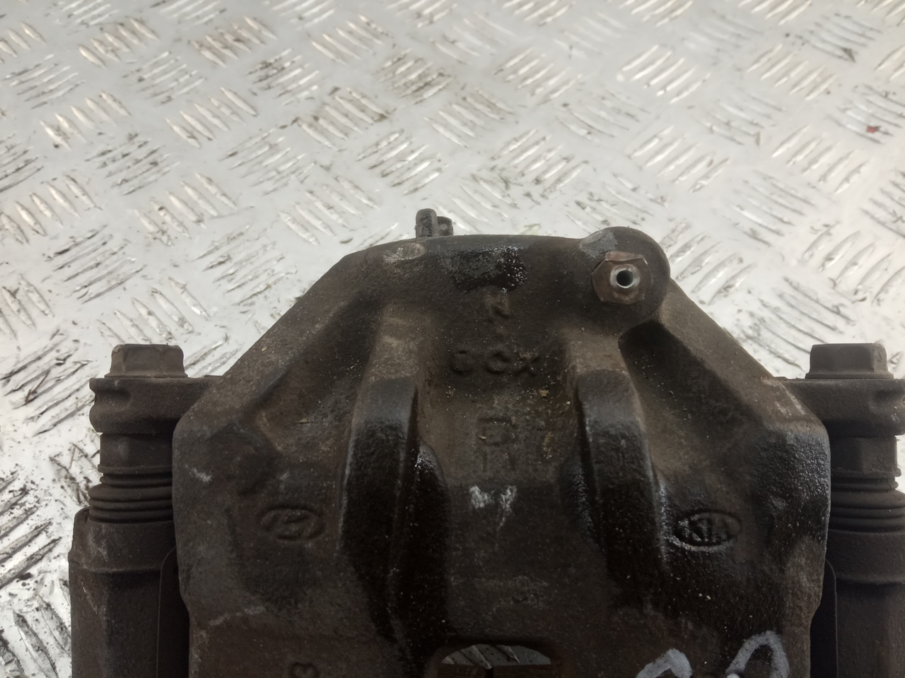 Суппорт передний правый