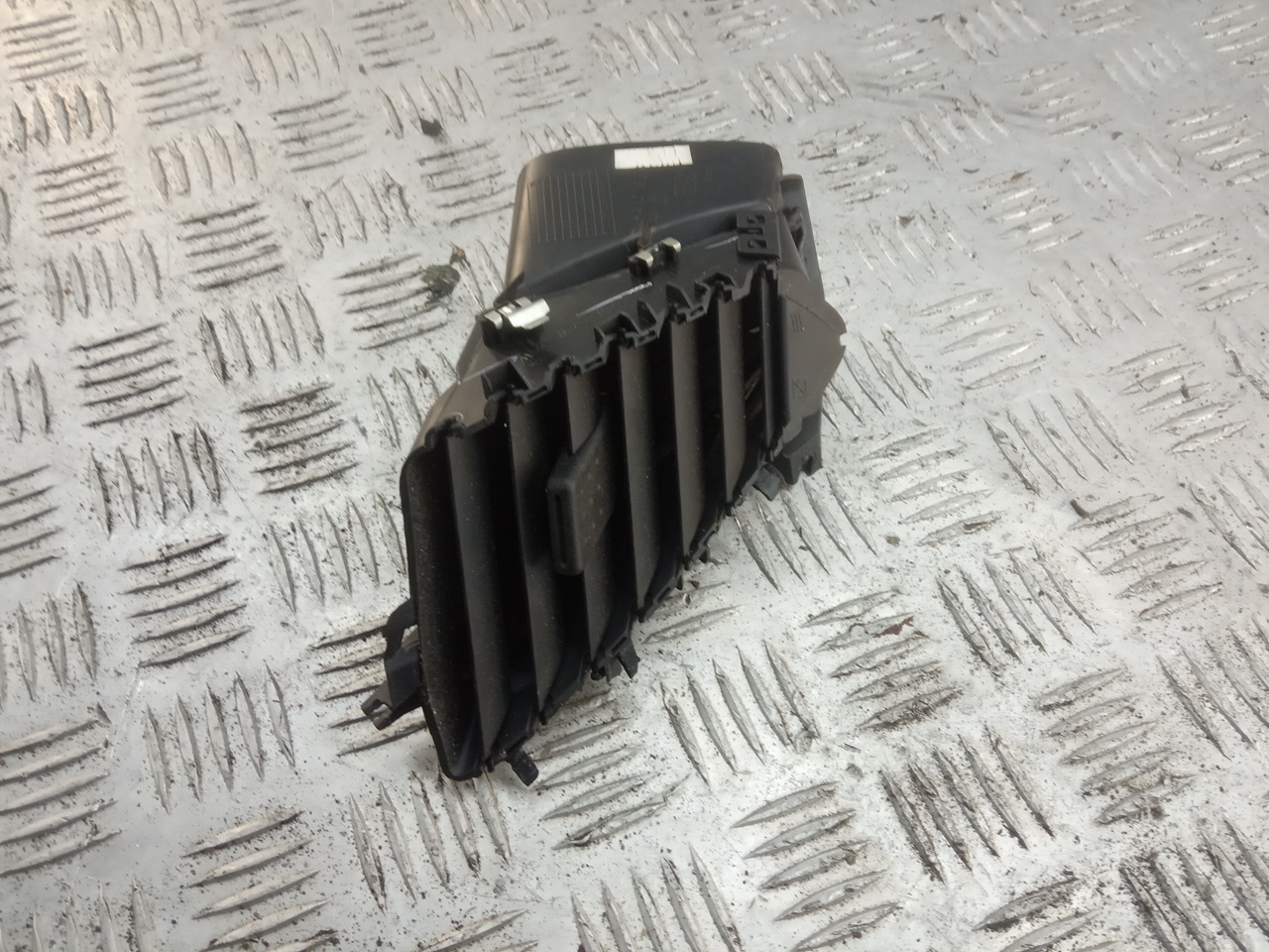 Дефлектор воздушный