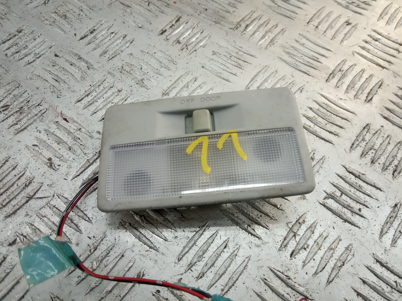 Плафон салонный