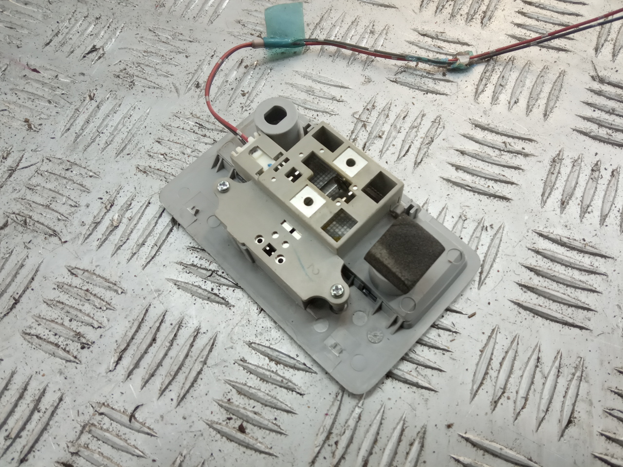 Плафон салонный