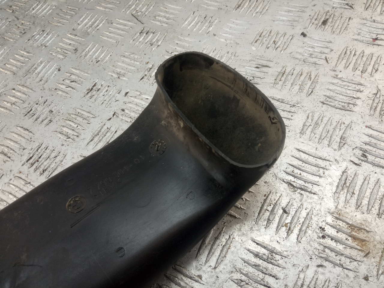 Патрубок воздушного фильтра