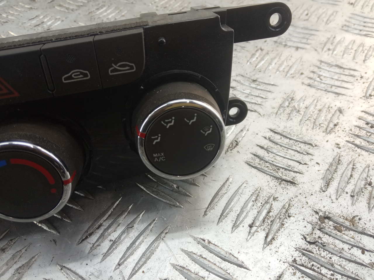 Блок управления климатической установкой