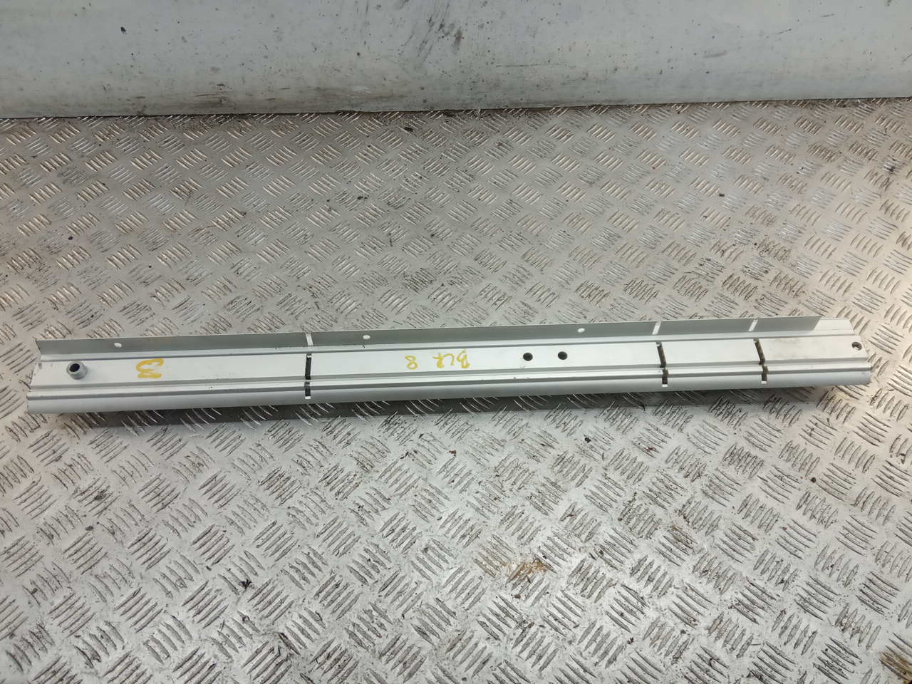 Кронштейн багажника