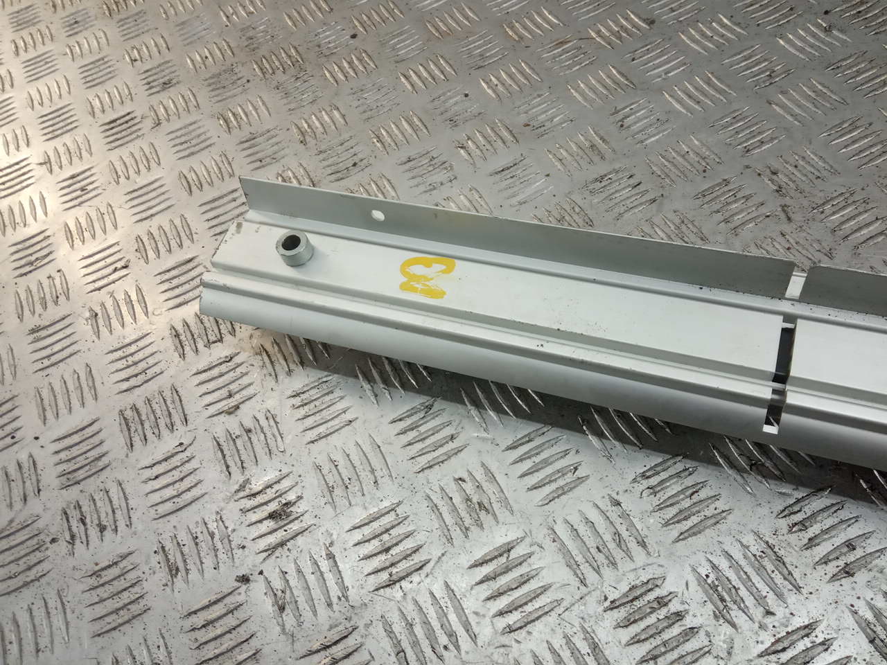 Кронштейн багажника