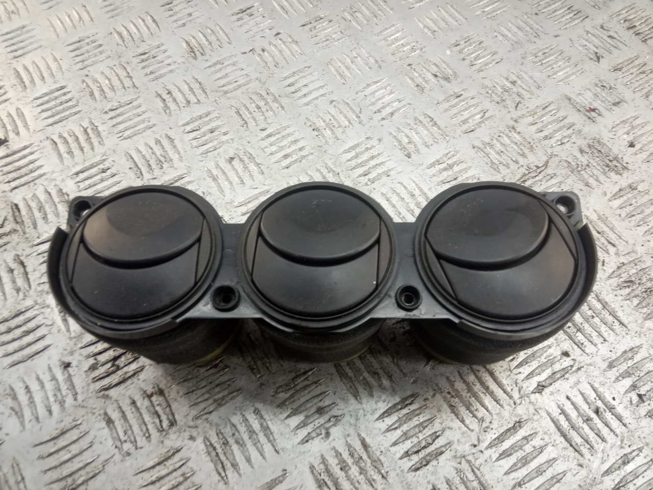 Дефлектор воздушный