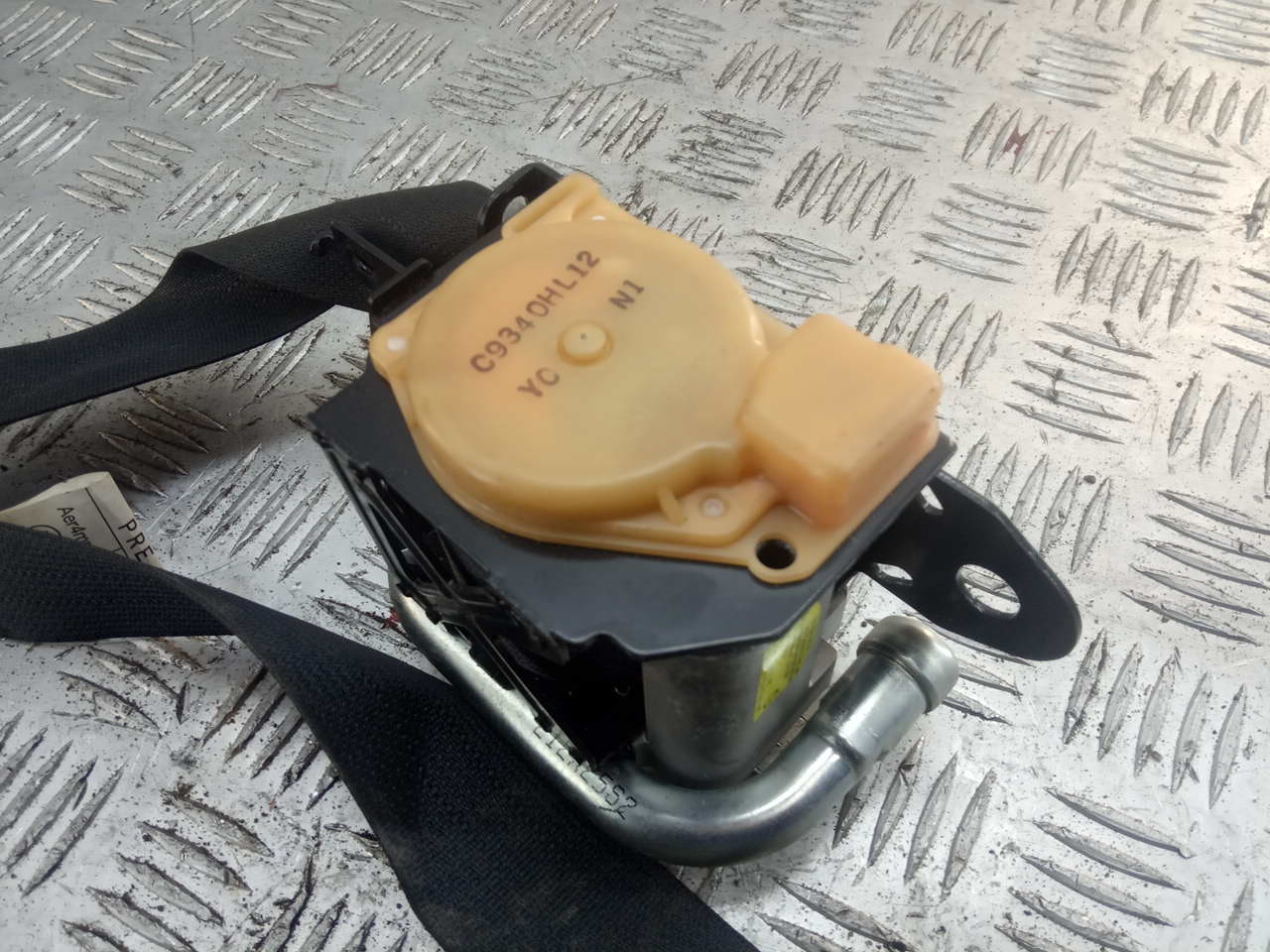 Ремень безопасности с пиропатроном