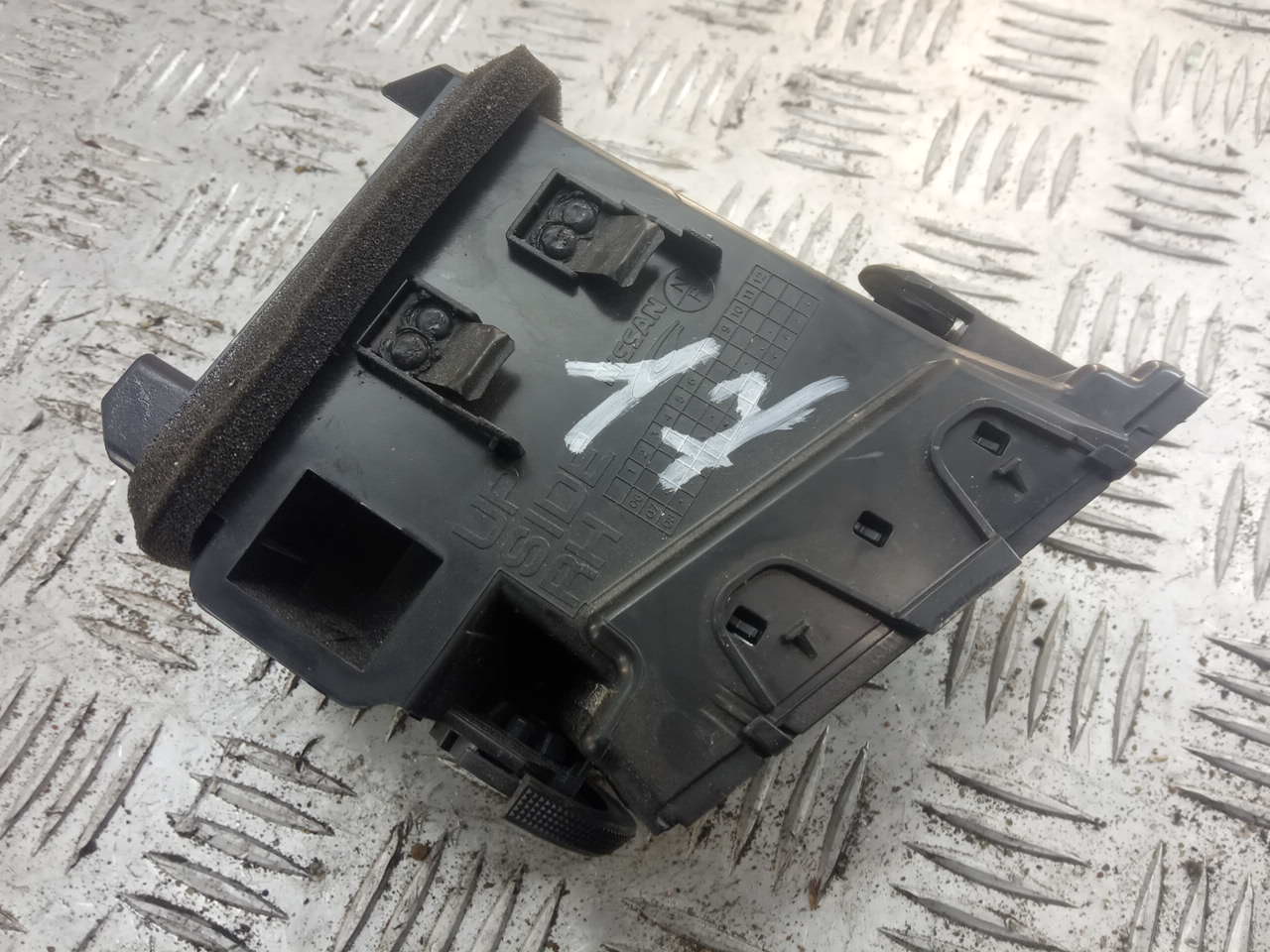 Дефлектор воздушный