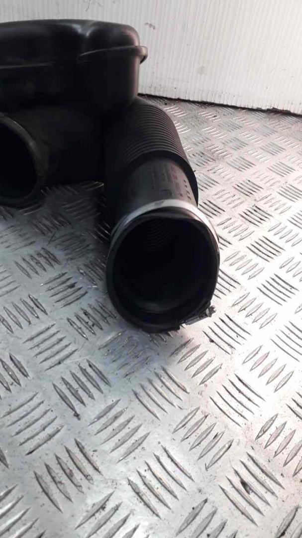 Патрубок воздушного фильтра