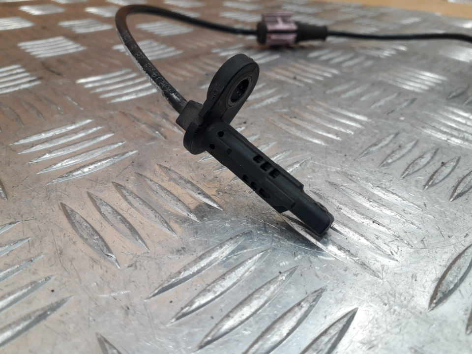 Датчик ABS задний правый