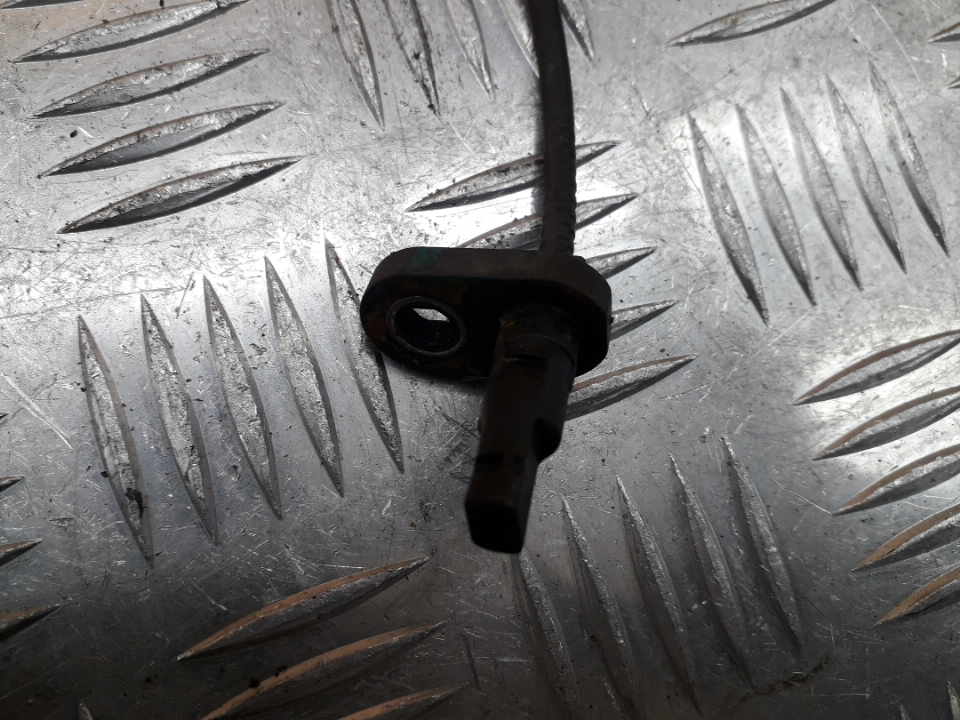 Датчик ABS передний правый