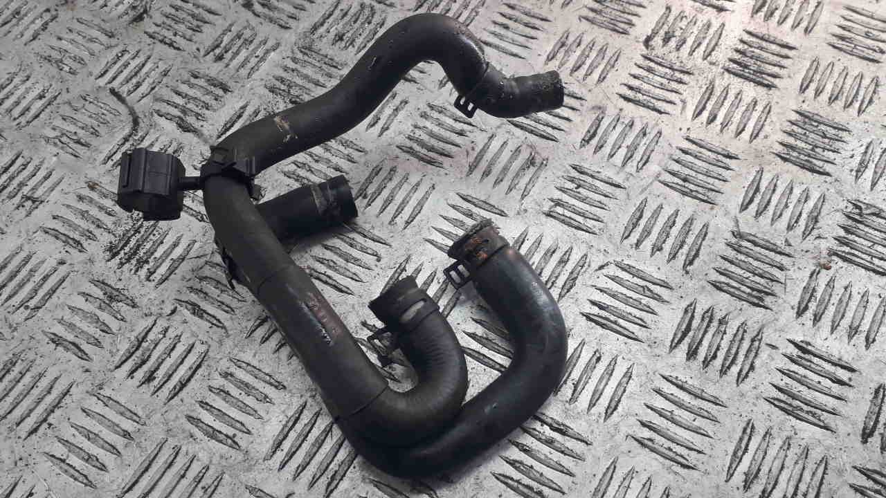 Шланг системы охлаждения