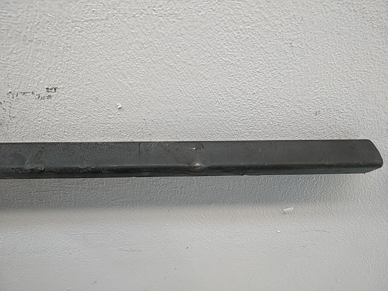 Молдинг передней левой двери