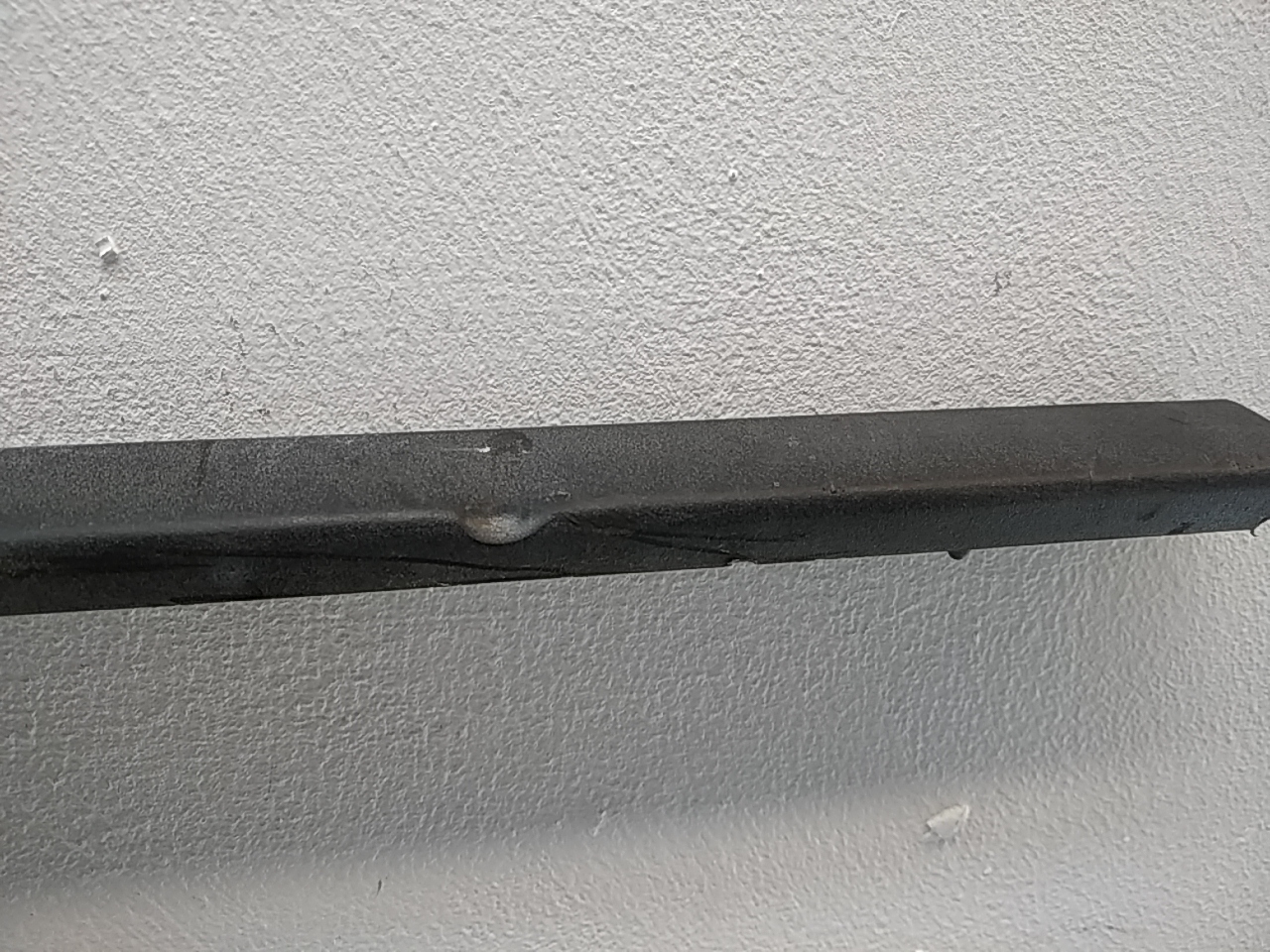 Молдинг передней левой двери