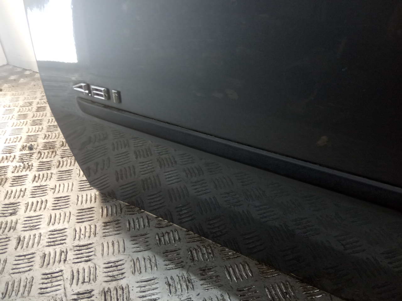 Молдинг передней левой двери