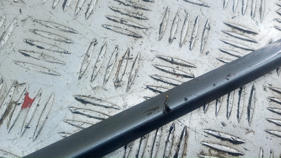 Молдинг передней правой двери