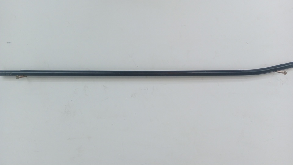 Накладка стекла переднего правого