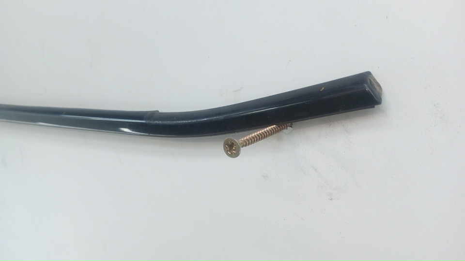 Накладка стекла переднего правого