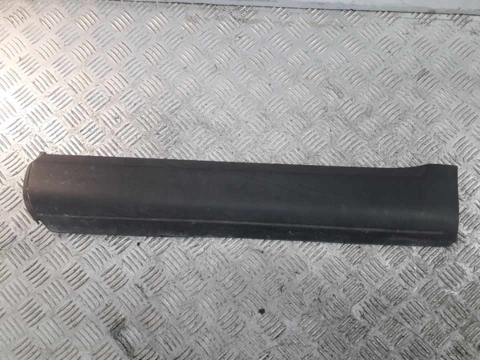 Накладка двери задней левой