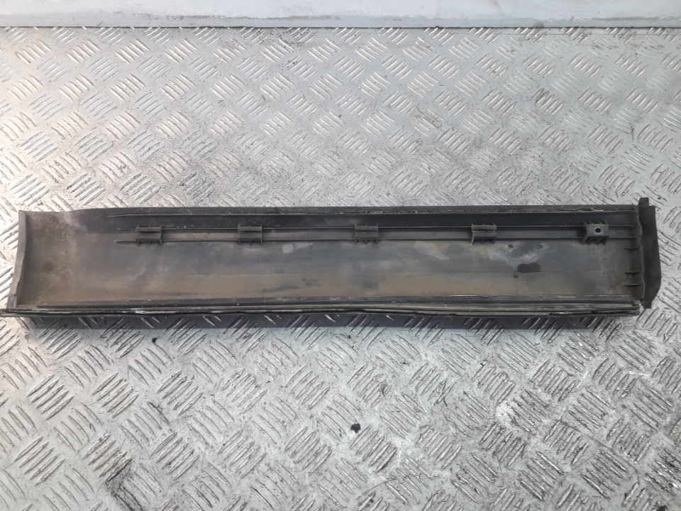 Накладка двери задней левой