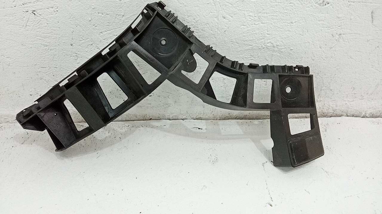 Кронштейн заднего бампера правый