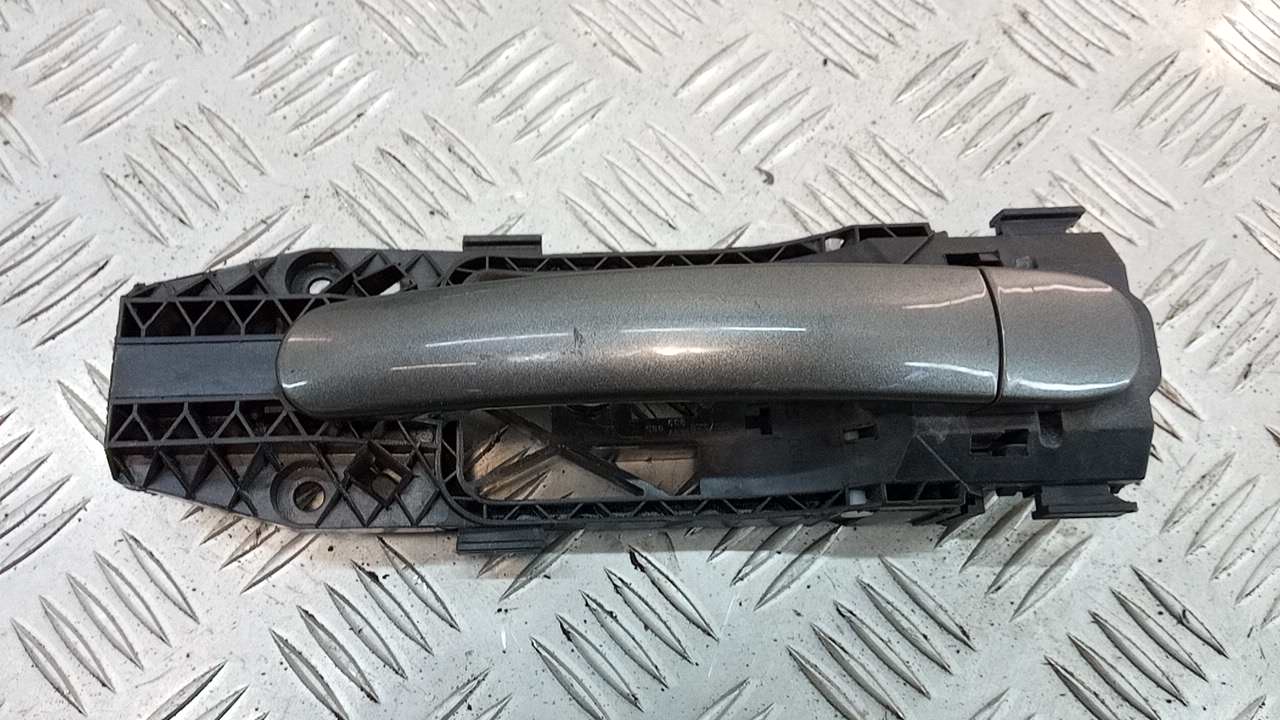 Ручка двери задней наружная левая