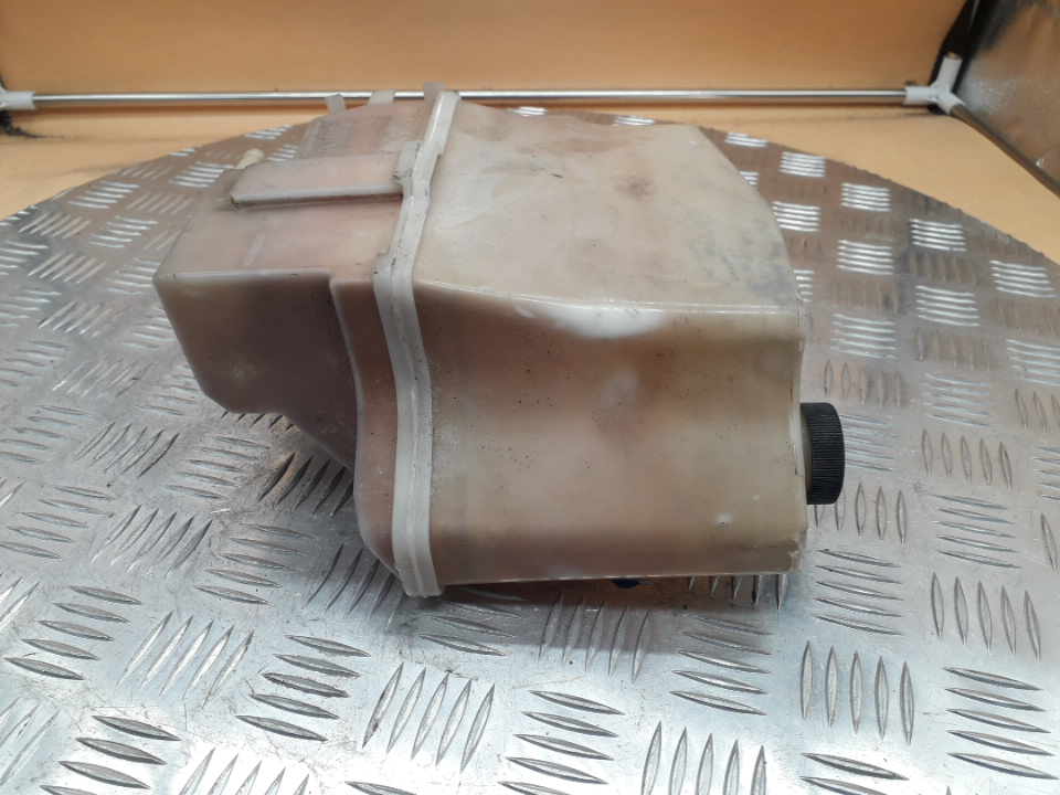Бачок расширительный