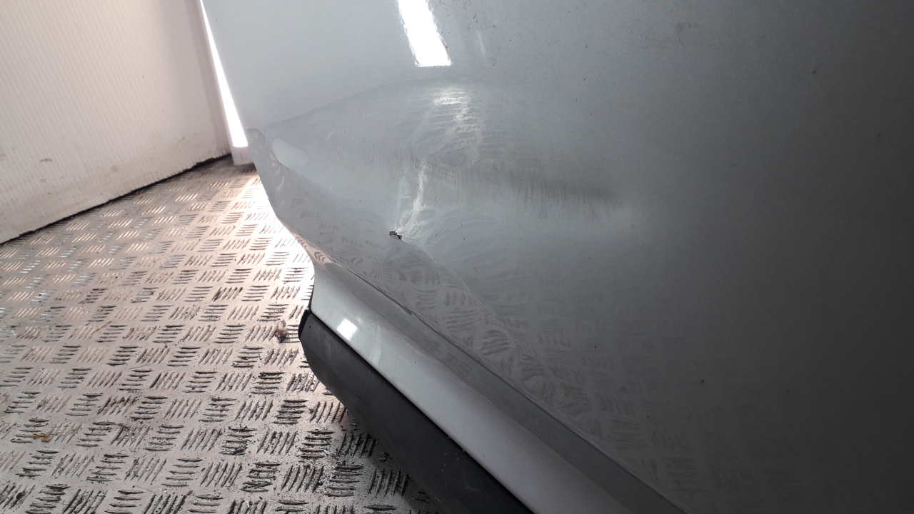 Дверь передняя левая