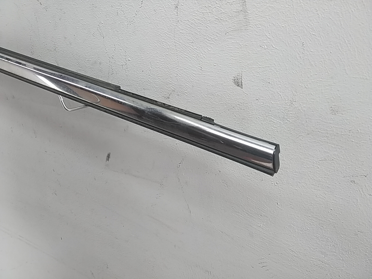 Накладка стекла переднего правого