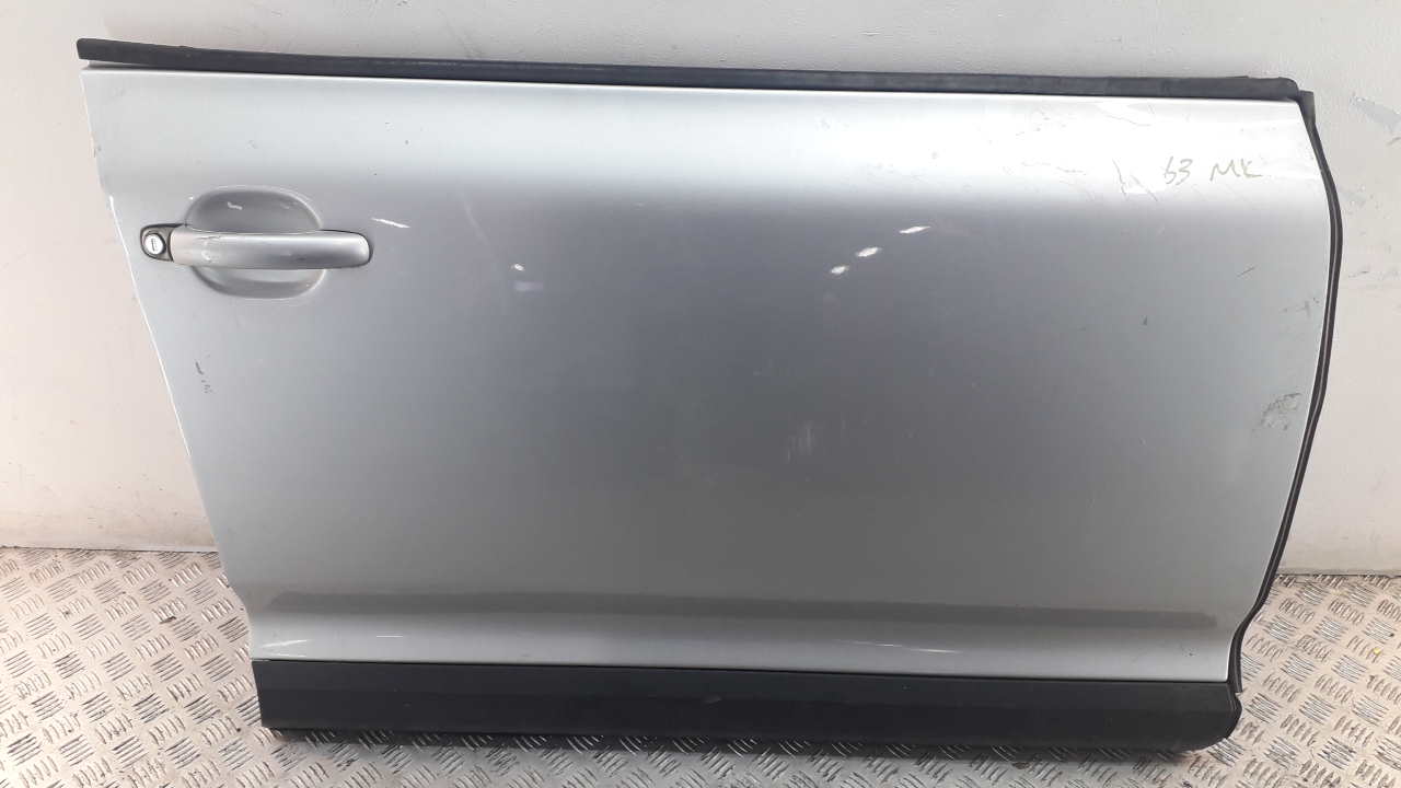 Накладка стекла переднего правого