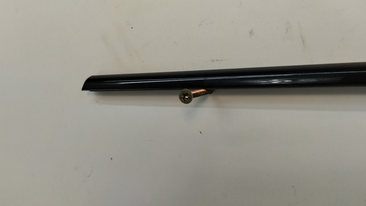 Накладка стекла заднего правого