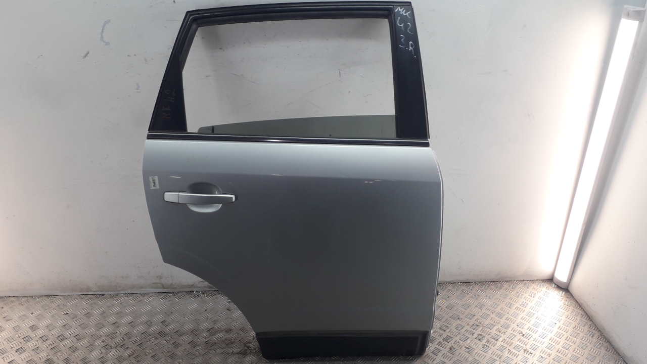 Замок двери задней правой