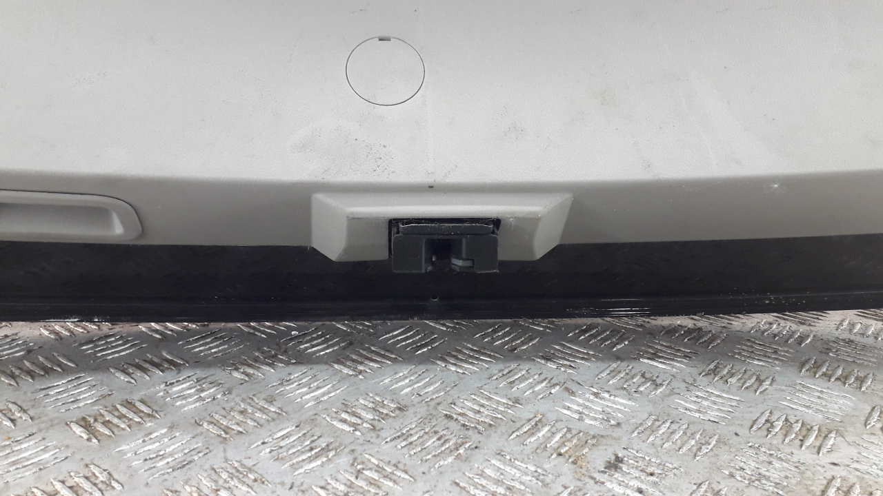 Замок багажника