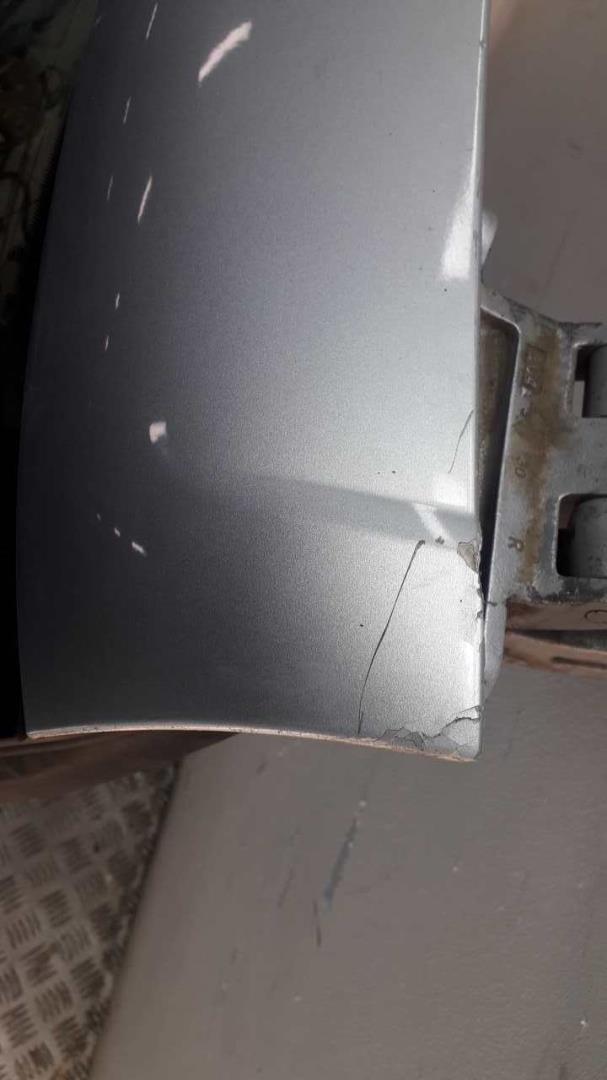 Спойлер (дефлектор) крышки багажника