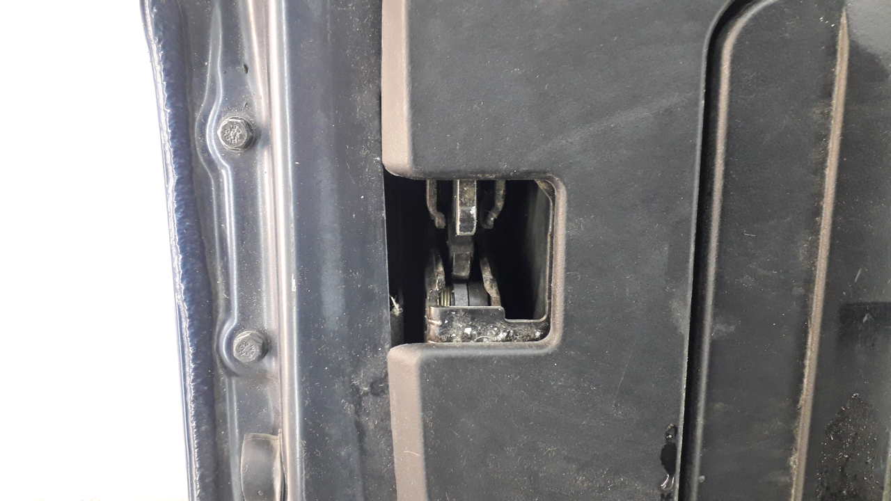 Замок багажника