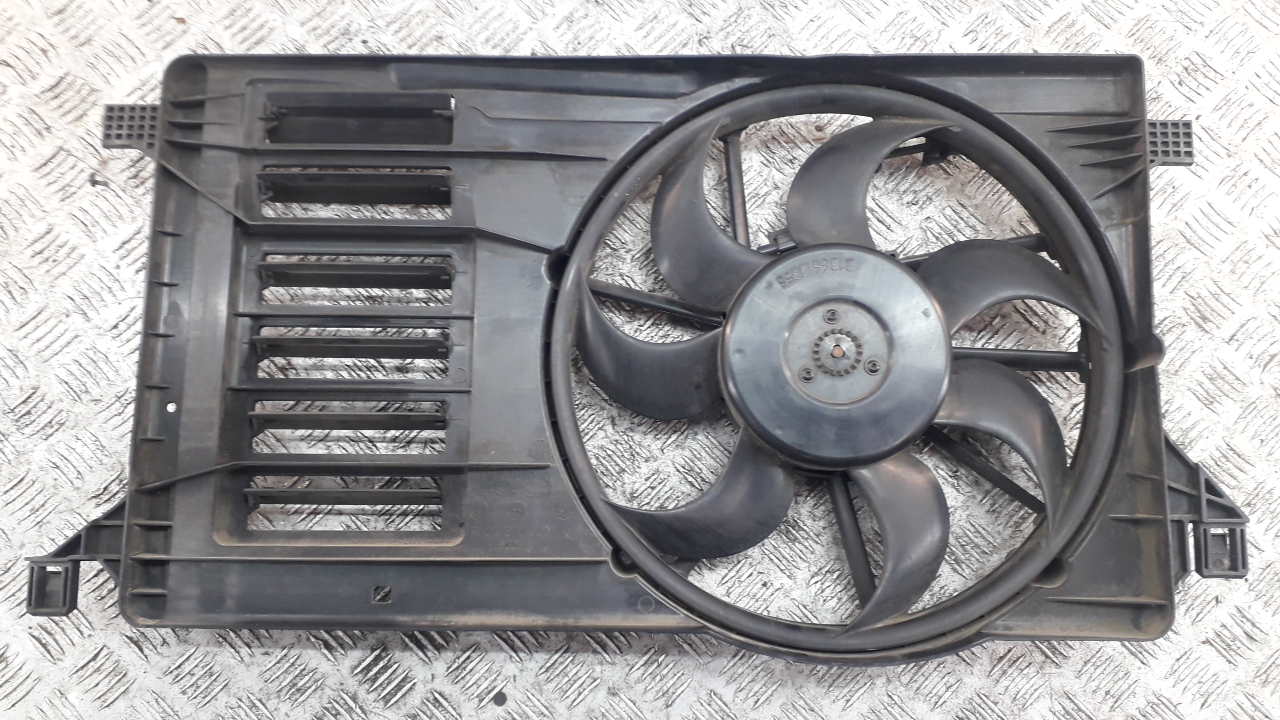 Вентилятор радиатора