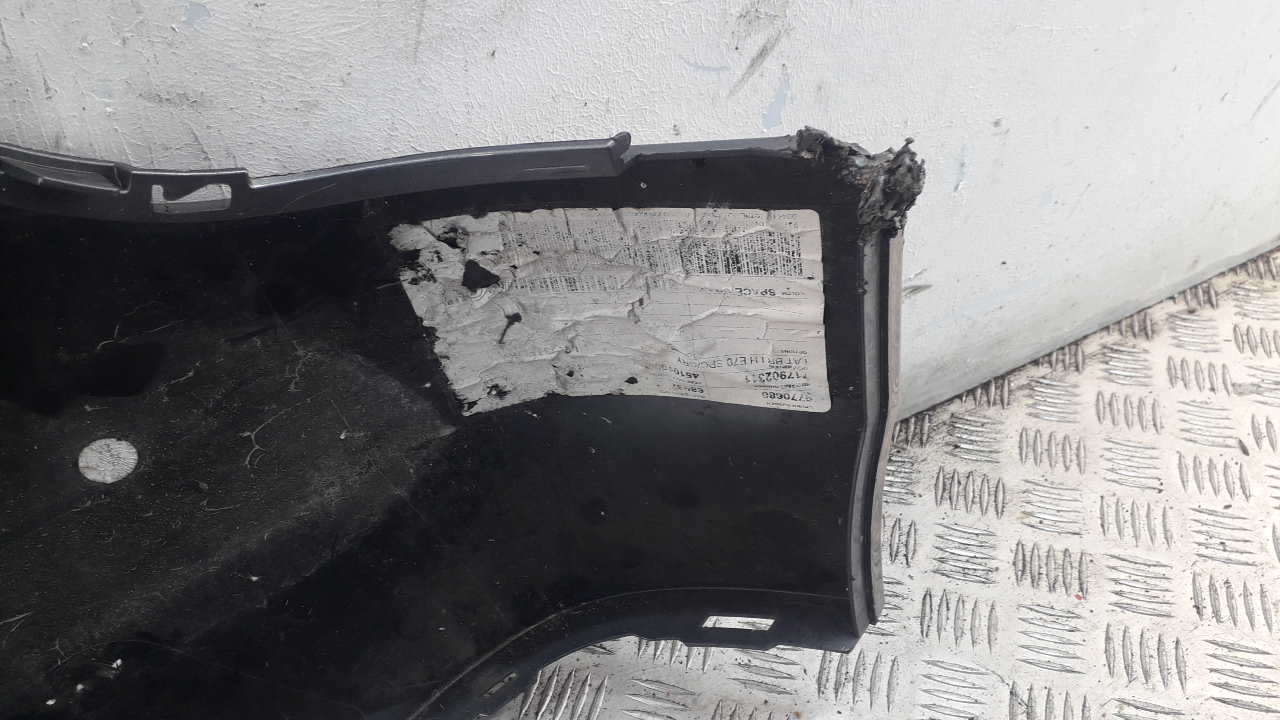Накладка заднего бампера левая