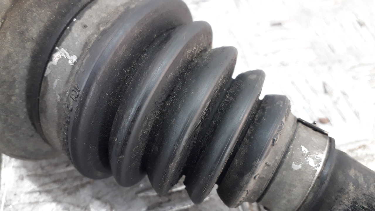 Полуось задняя