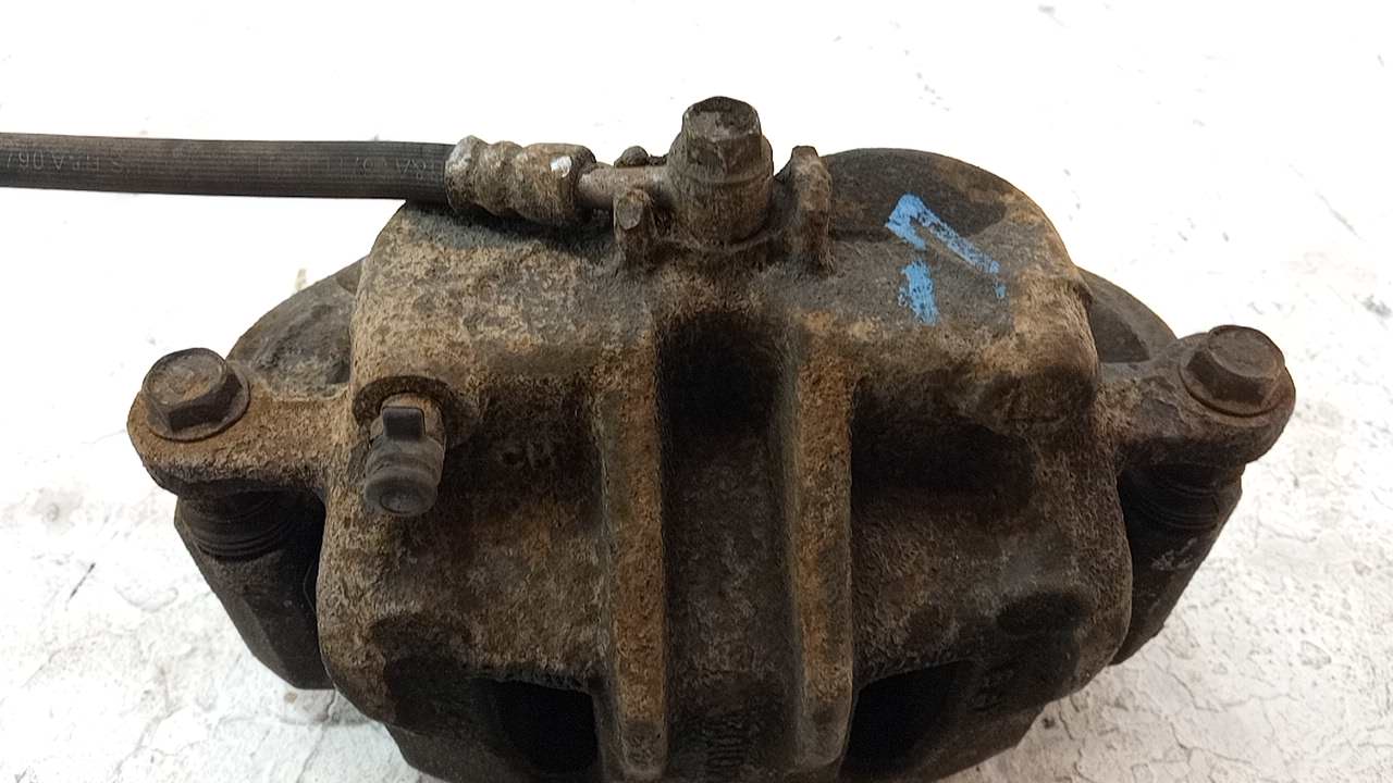 Суппорт передний левый